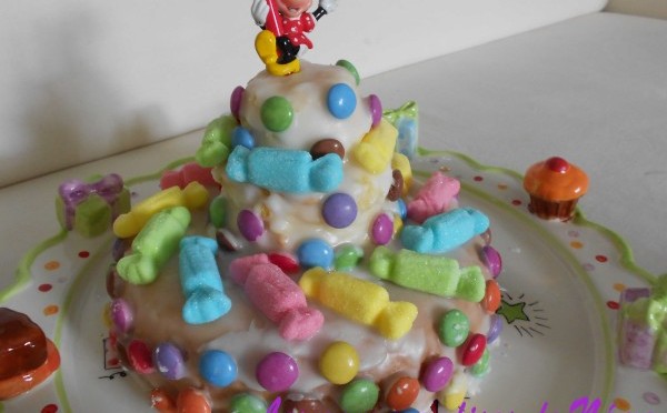 Gateau D Anniversaire Tres Girly Et Sa Genoise Simplissime Les Gourmandises De Nemo