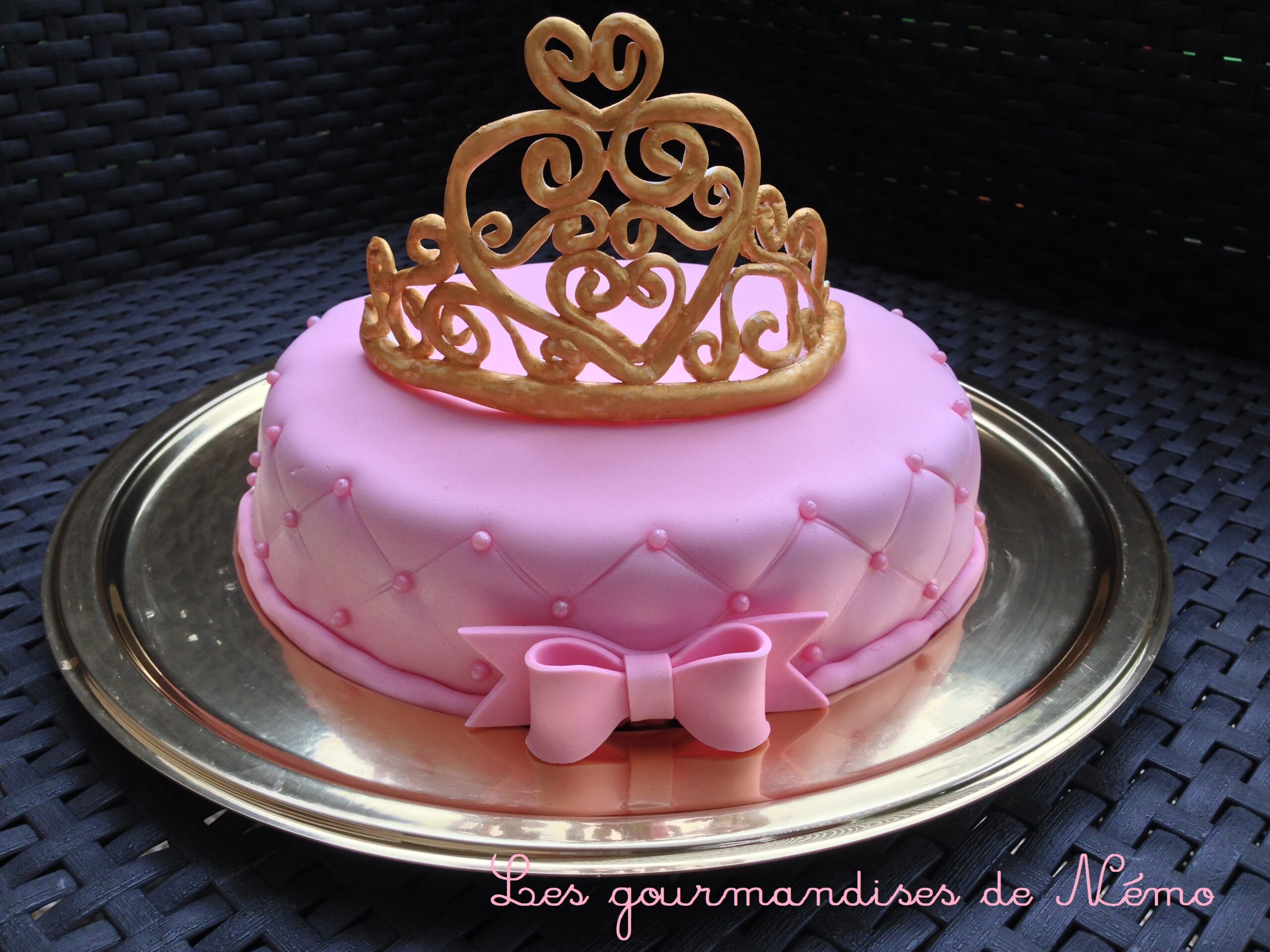 Gateau Princesse Effet Matelasse Sur Faux Fraisier Les Gourmandises De Nemo