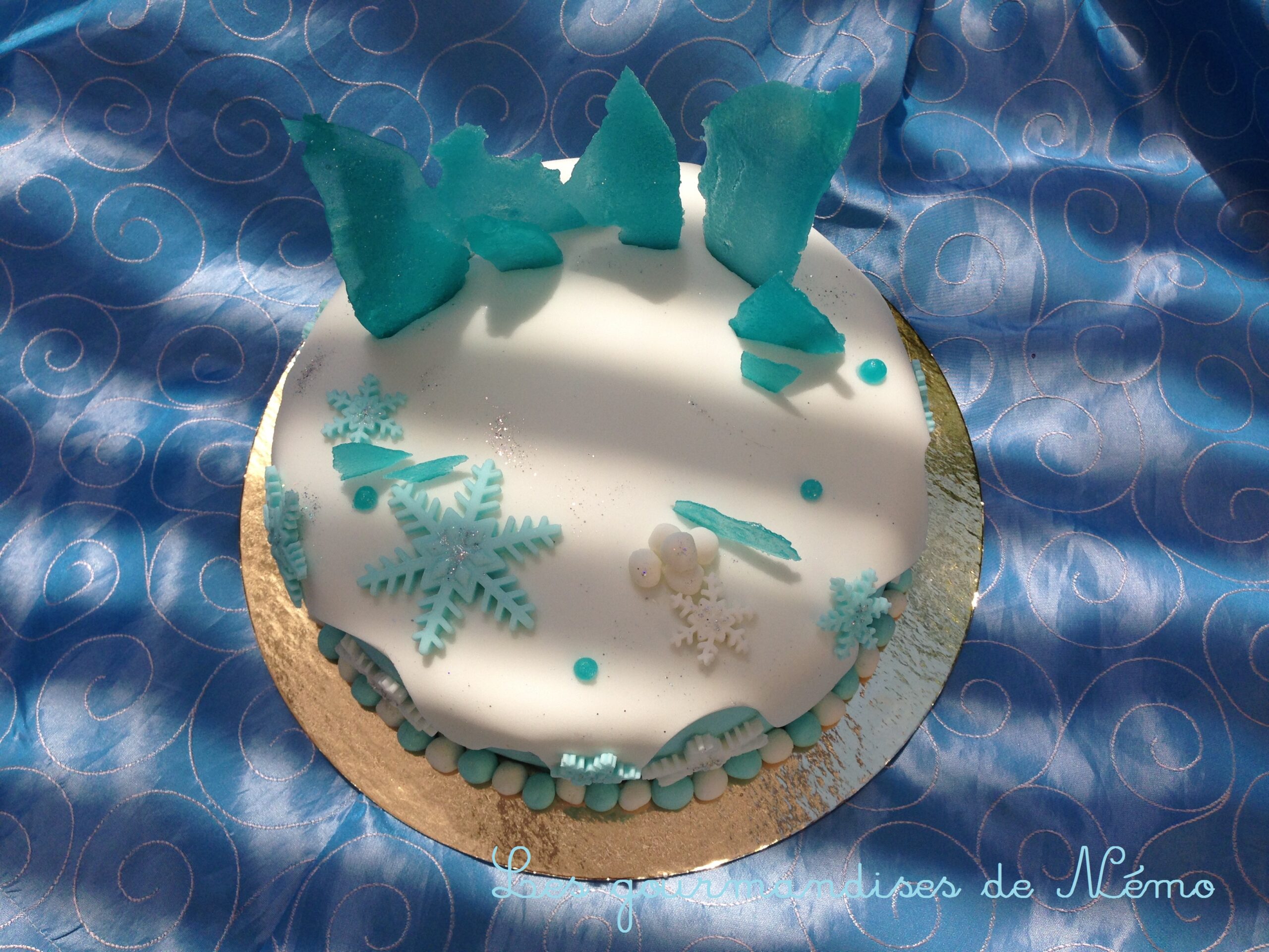 Gateaux Reine Des Neiges Et Leurs Cristaux Les Gourmandises De Nemo