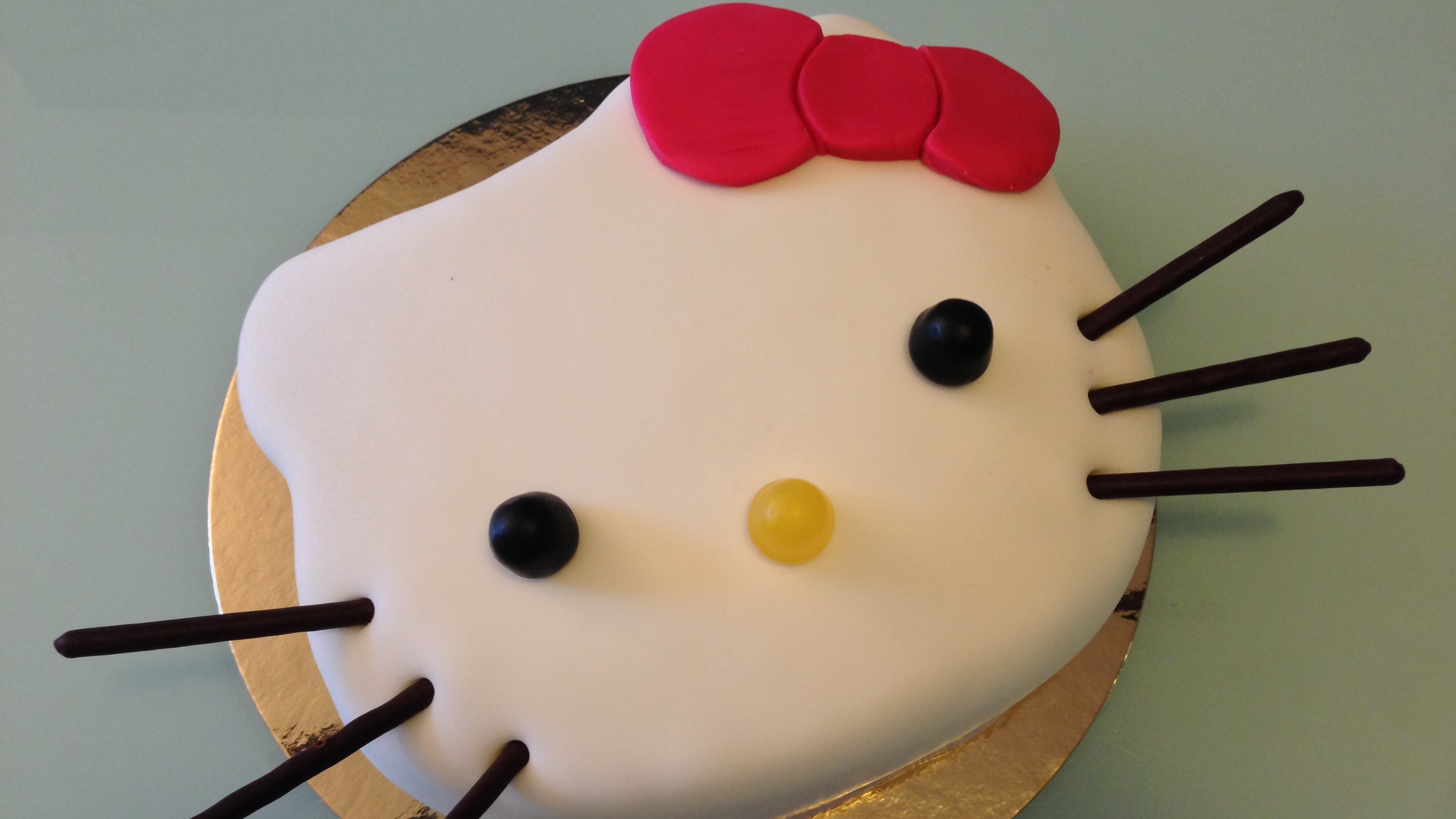 Gateau Hello Kitty Les Gourmandises De Nemo