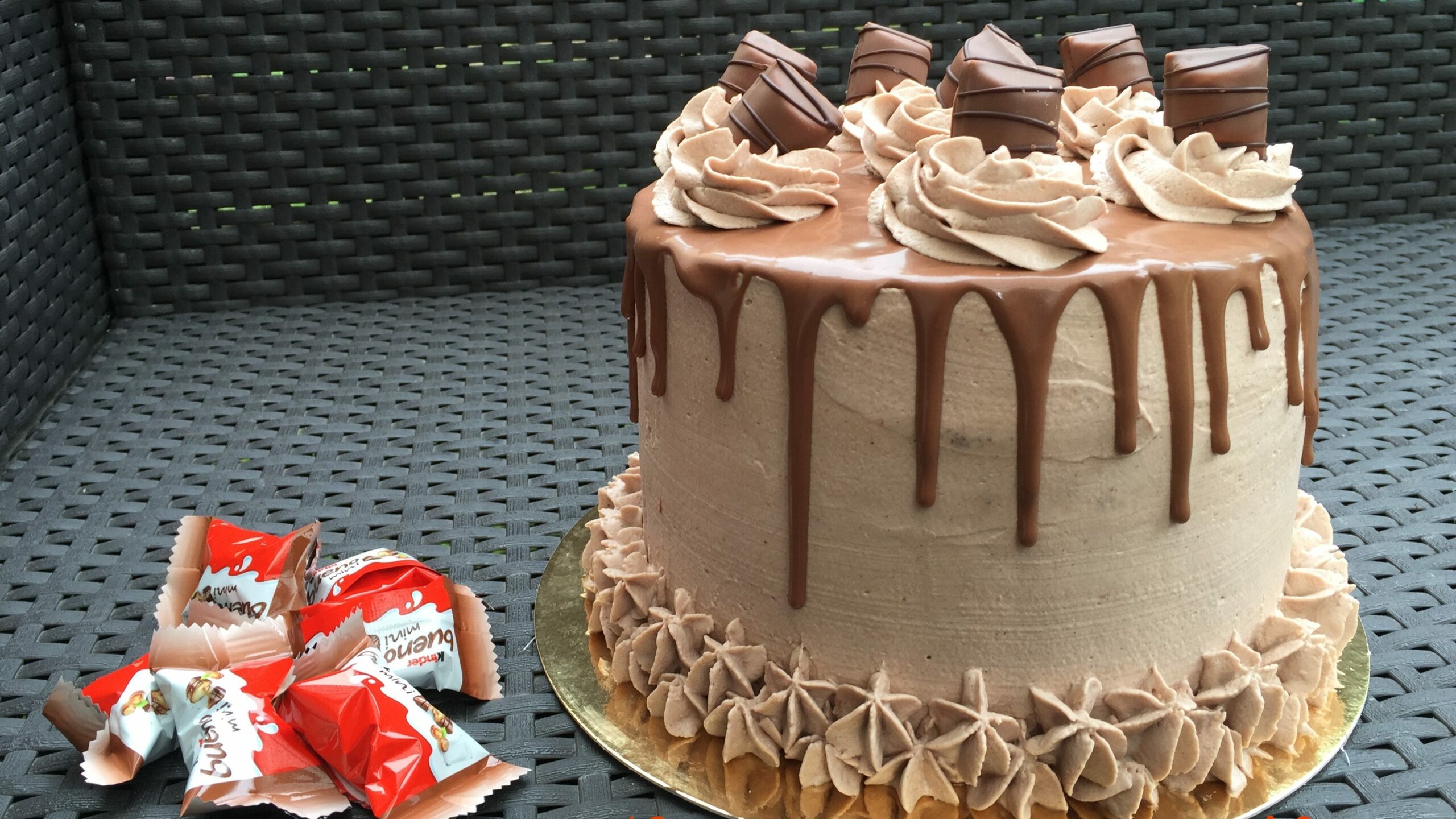 Layer cake Kinder Bueno Les Gourmandises de Némo