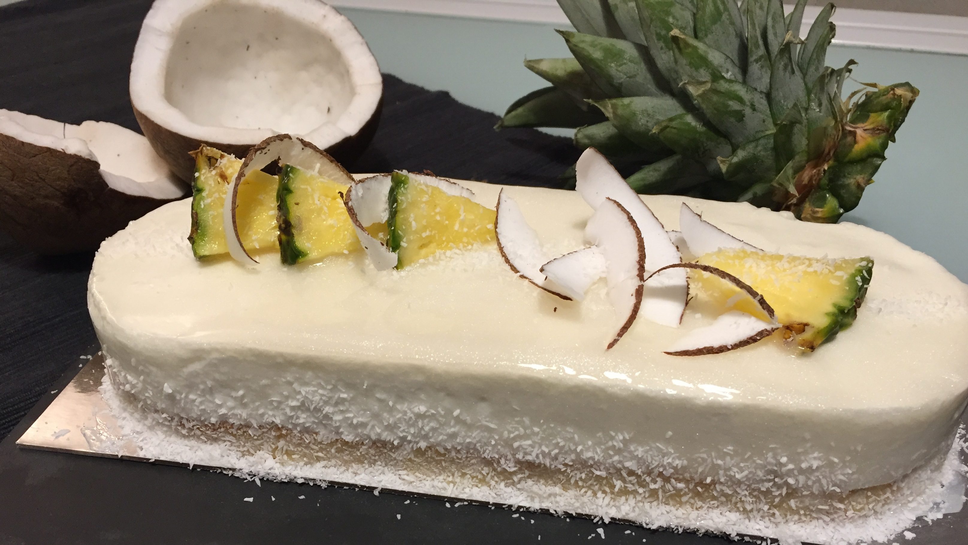 Entremet Fraicheur Ananas Et Noix De Coco Les Gourmandises De Nemo