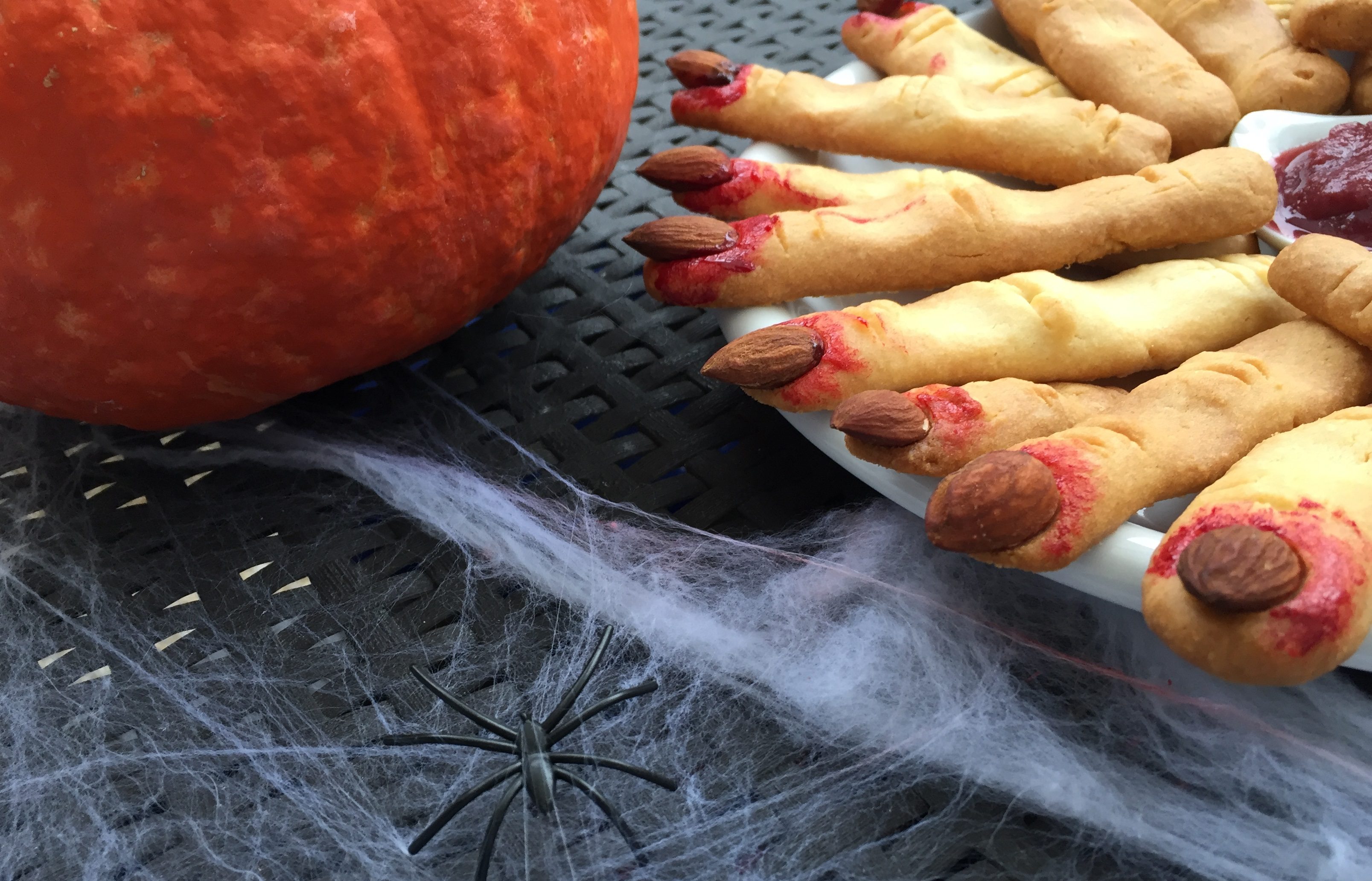 Les Doigts De Sorciere Recettes D Halloween Le Meilleur Patissier Les Gourmandises De Nemo