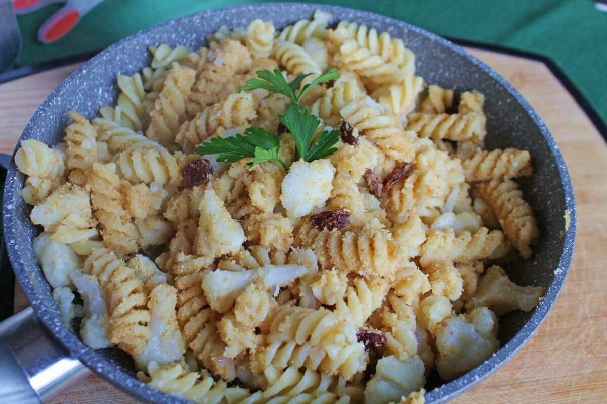 Pâtes Au Chou-fleur à La Sicilienne